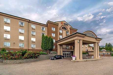 Comfort Inn & Suites Salmon Arm