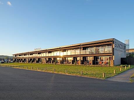 Suncourt Hotel & Conference Centre