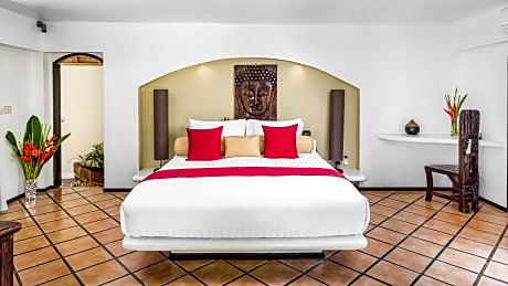 One-Bedroom Tropical Pool Villa