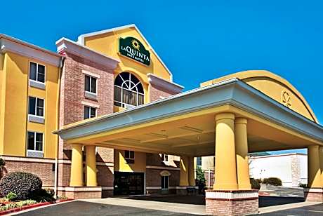 La Quinta Inn & Suites by Wyndham Hot Springs