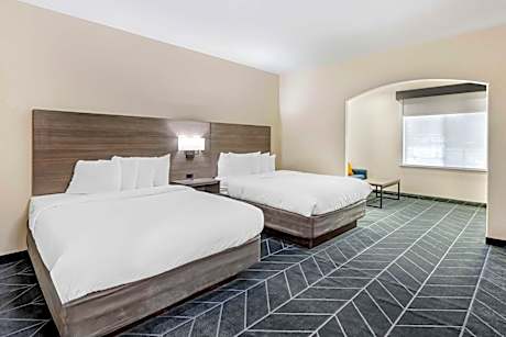 Queen Room with Two Queen Beds - Non-Smoking