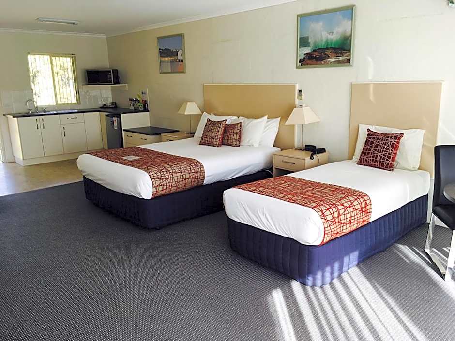 Fairway Motor Inn