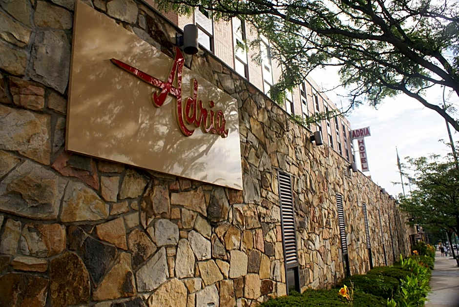 Adria Hotel And Conference Center