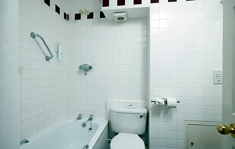 Bear Hotel by Greene King Inns