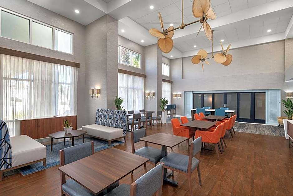 Holiday Inn Express & Suites Destin - Miramar Beach By IHG