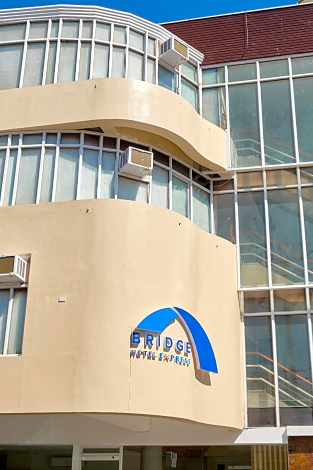 Bridge Hotel Express