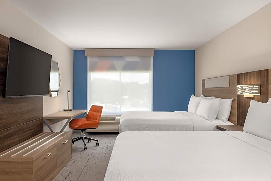 Holiday Inn Express Fayetteville-Fort Bragg