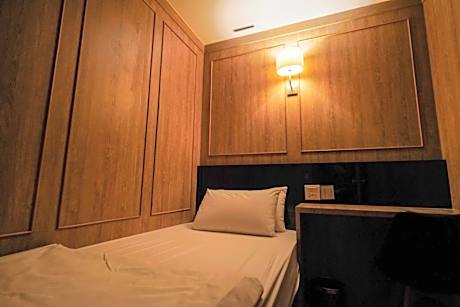 Single Room with Shared Shower and Toilet