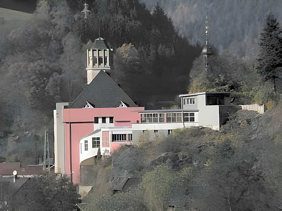 Haus des Volkes - Das Bauhaushotel
