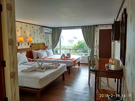 Family Room with Mountain View