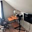 Cozy downtown one bedroom free parking