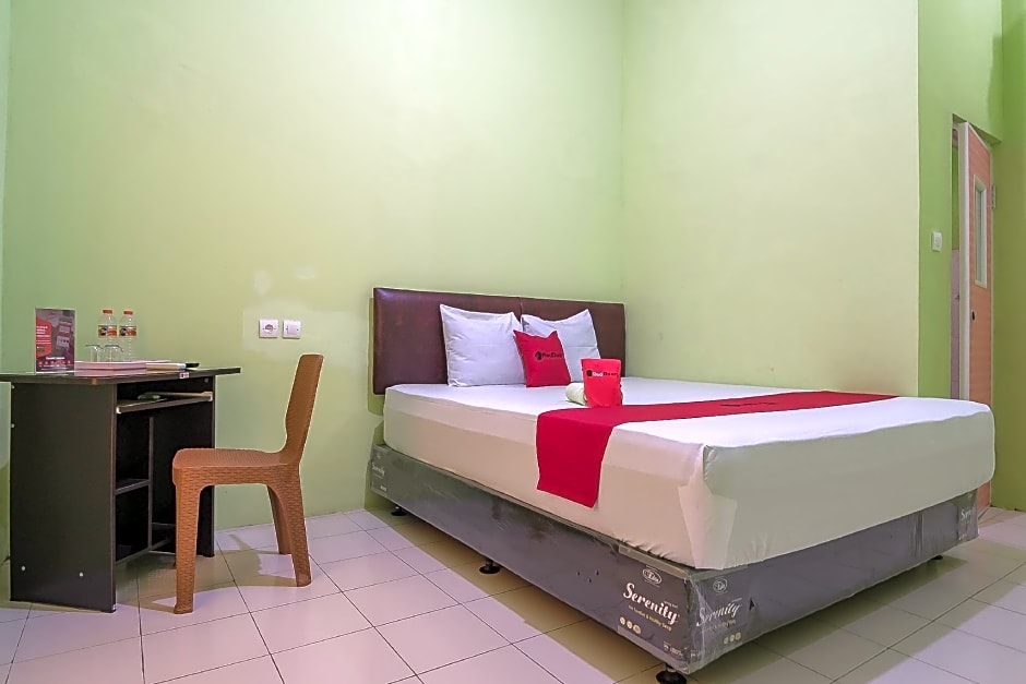 RedDoorz near Kampus UMP Purwokerto