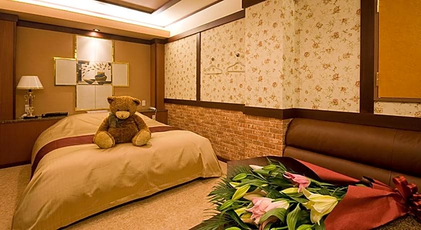 HOTEL TO