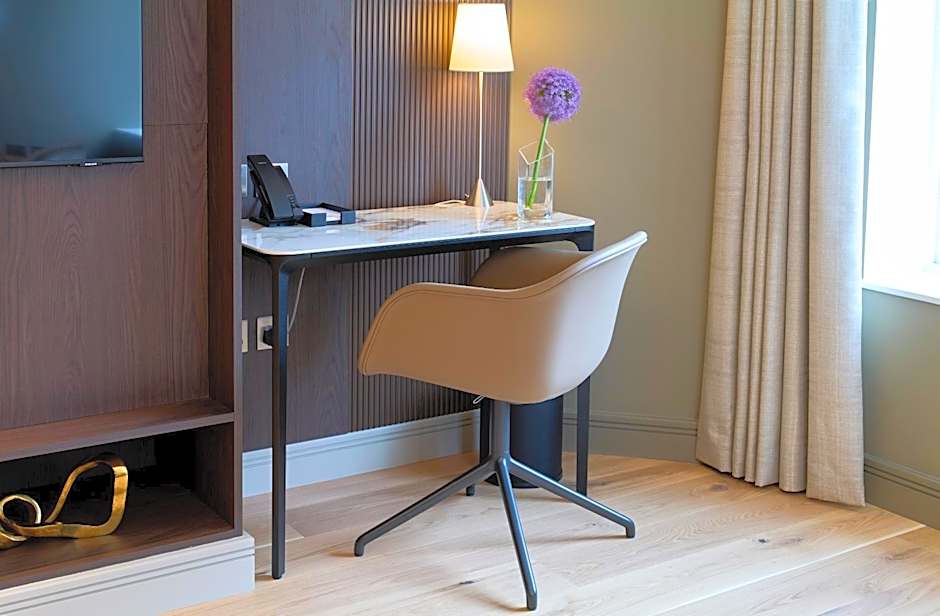 Cheval Phoenix House at Sloane Square