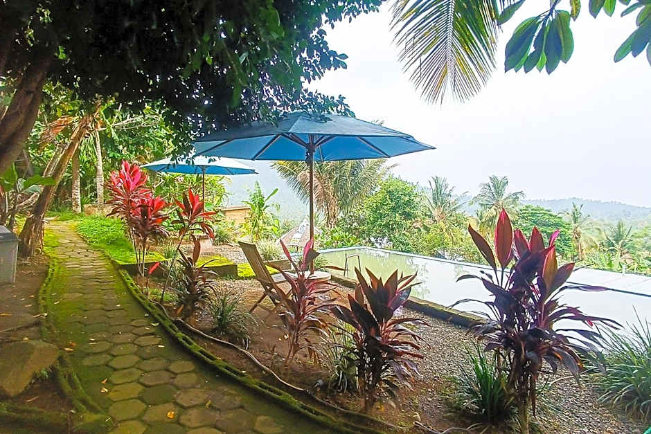 Rejeng Bungalow Near Gangga Waterfall Lombok