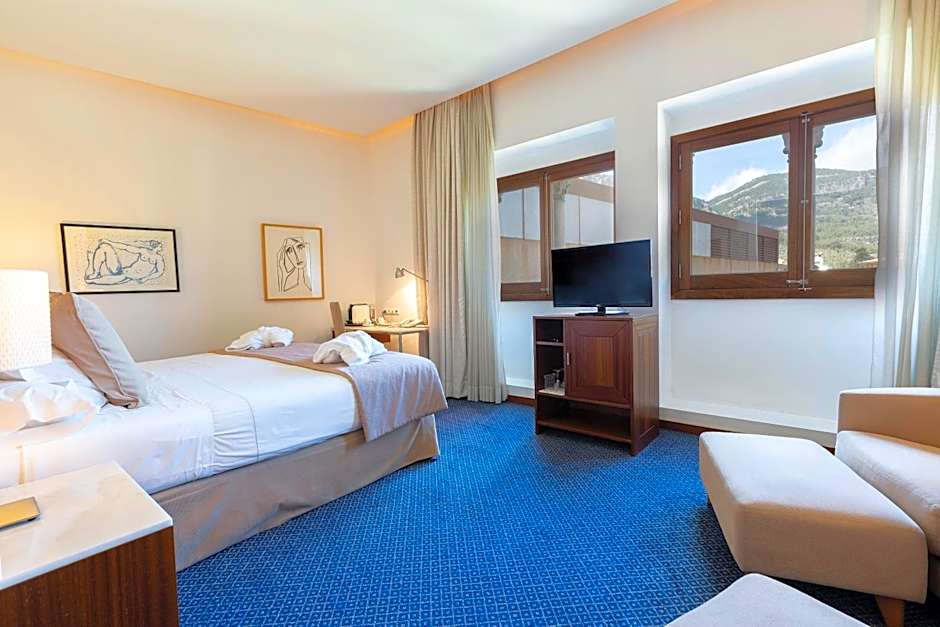 Photo 1 of 6 of Junior Suite