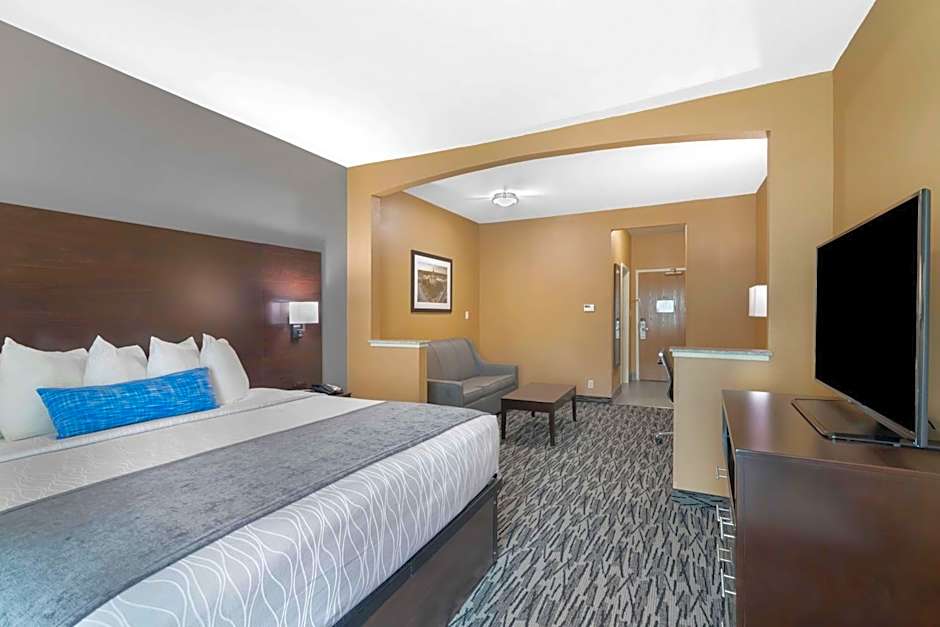 Best Western Plus Denton Inn & Suites
