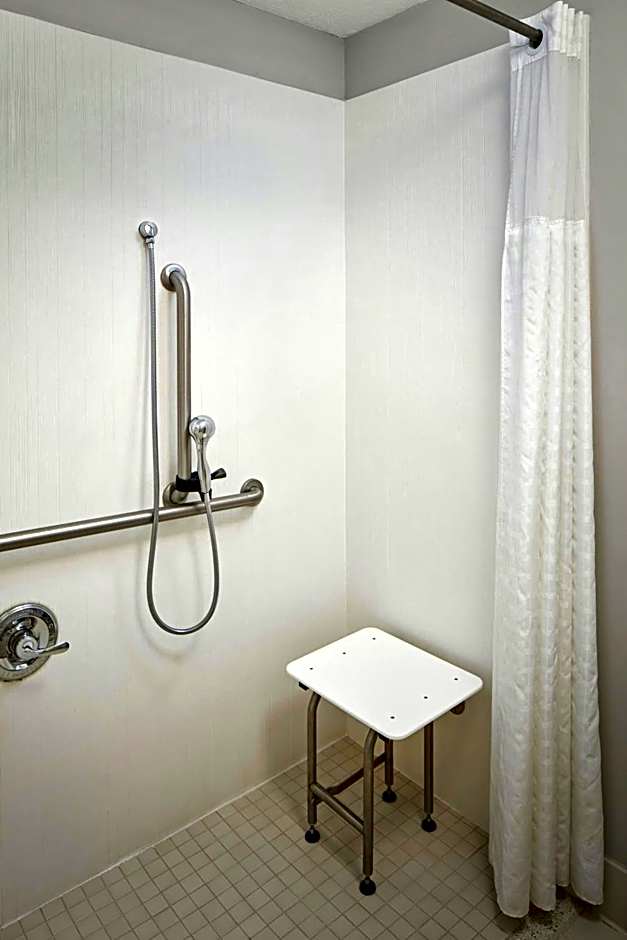 Courtyard by Marriott Newark Granville