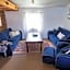 Fisherman's cabin, Lofoten - 11 Johnbua