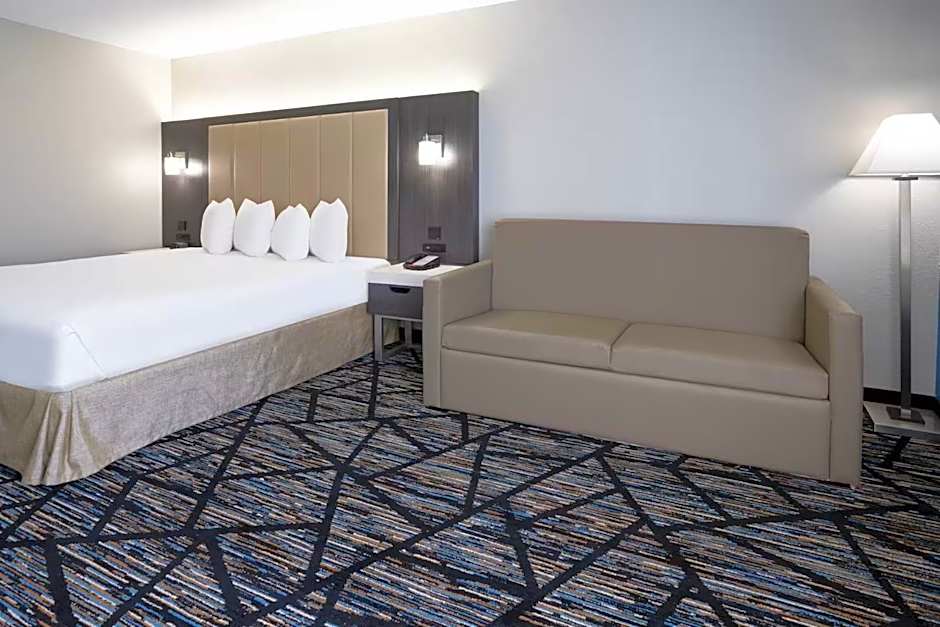 Baymont by Wyndham La Vergne