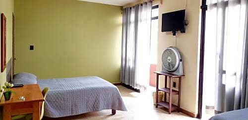 Hotel Galaxia