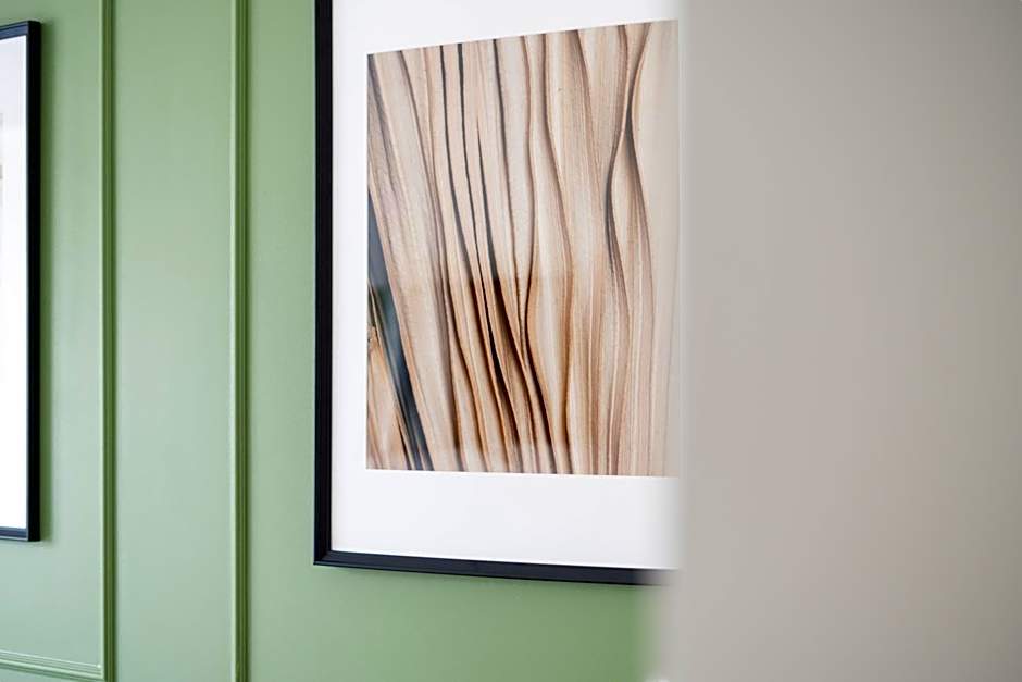 Oasis Airport Studios by RevalHome