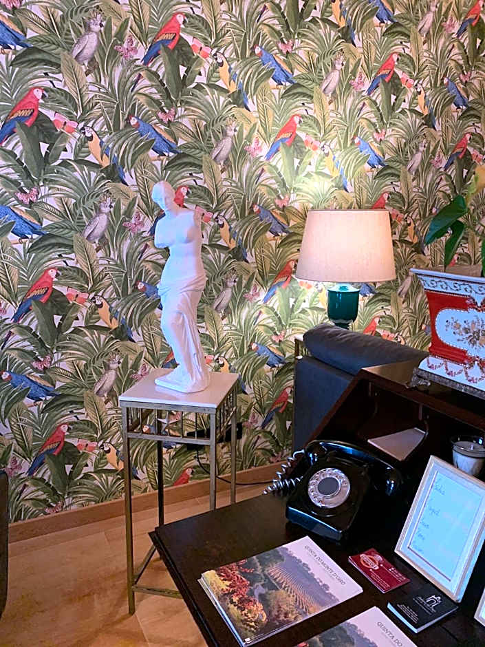 Largo da Rainha, Guesthouse