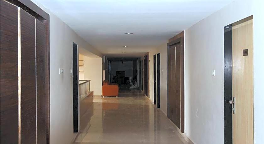 Hotel German Palace, Airport