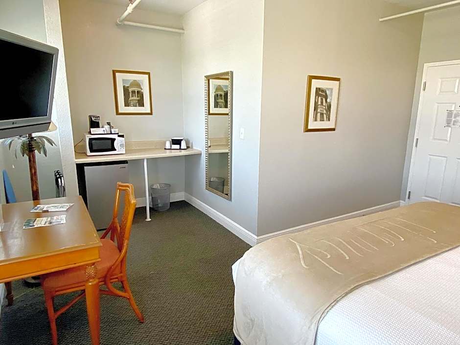 Crystal Bay Historic Hotel