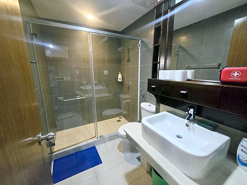 La Mirada Residences