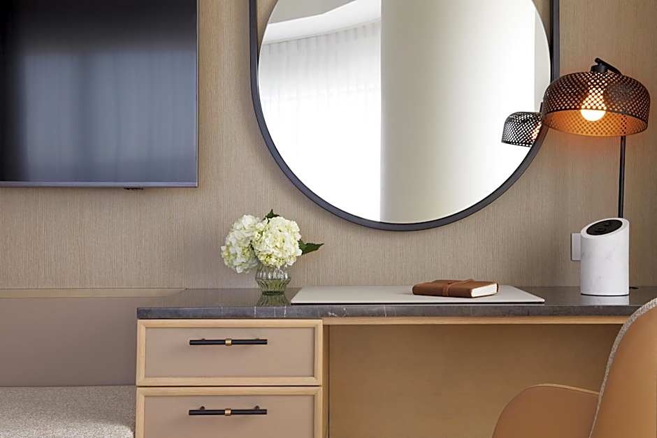 InterContinental Seattle Bellevue, by IHG