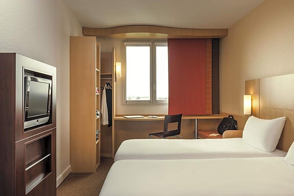 ibis Loriol Le Pouzin