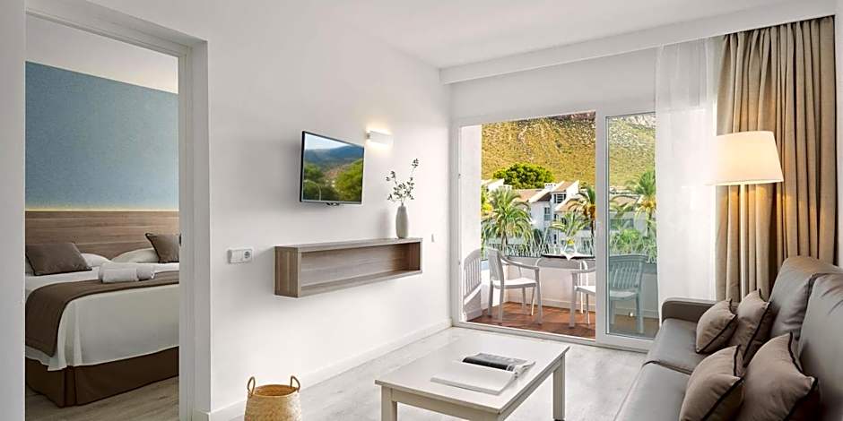 Puerto Azul Suite Hotel