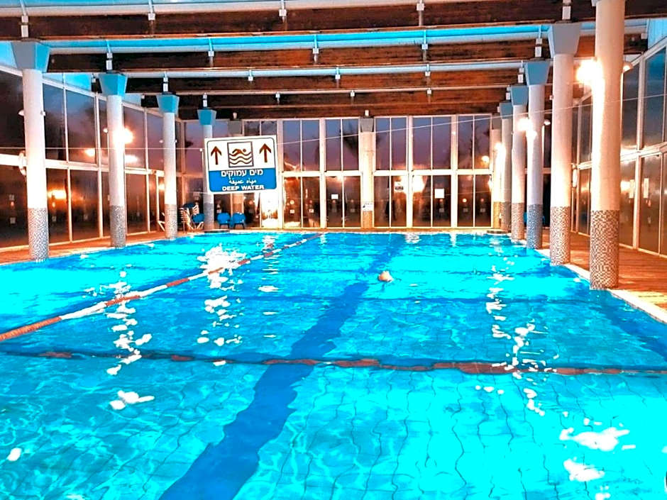 Neot Golf, Ziv's Place