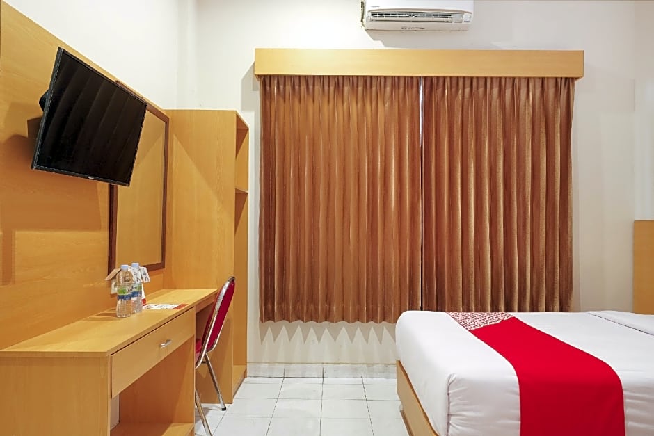 OYO 902 Hotel Pondok Anggun
