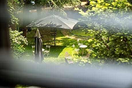 King Room with Garden View