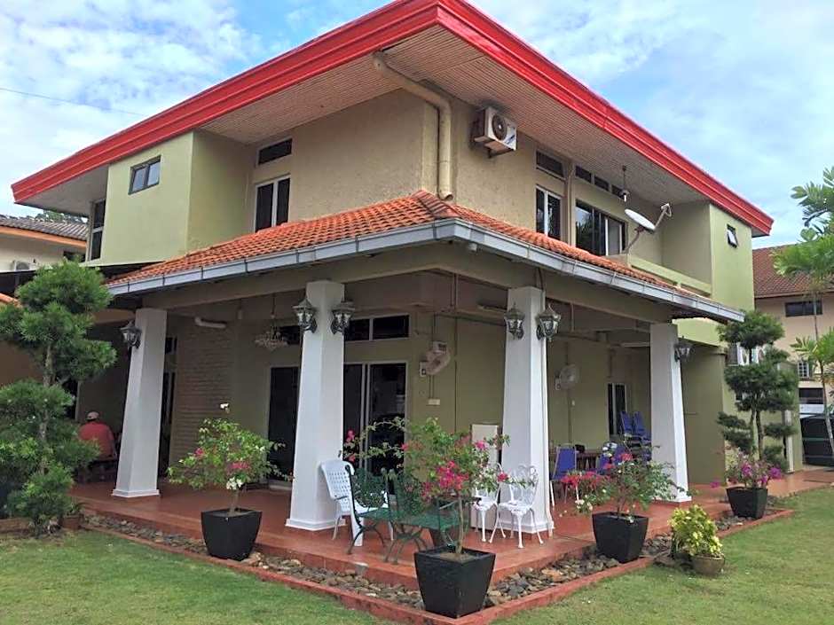 CasaPelindung Guesthouse