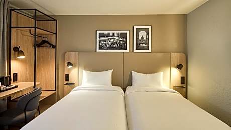 Standard Room - 2 Single Beds