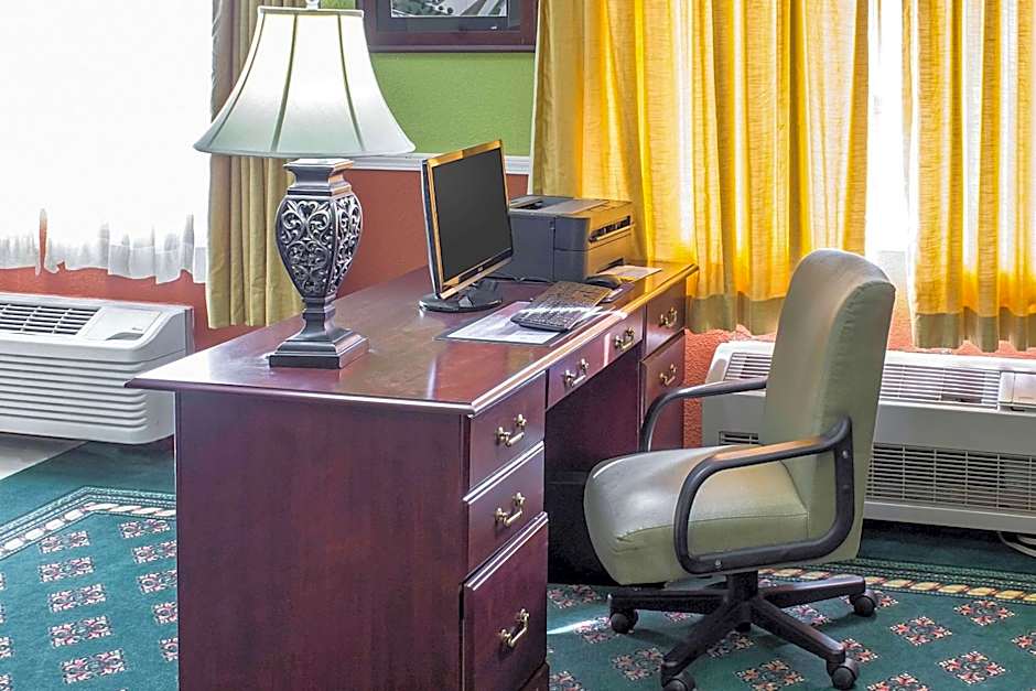 Quality Inn & Suites Sioux City Southeast
