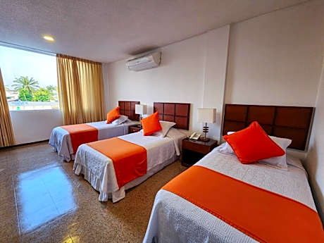 Comfort Triple Room with Shower