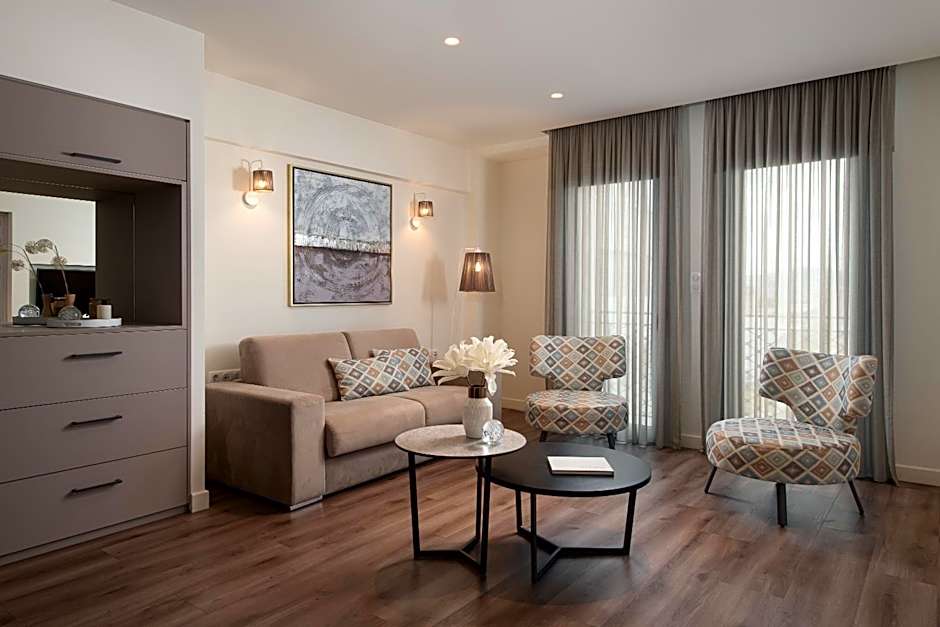 Urban Nest - Suites & Apartments