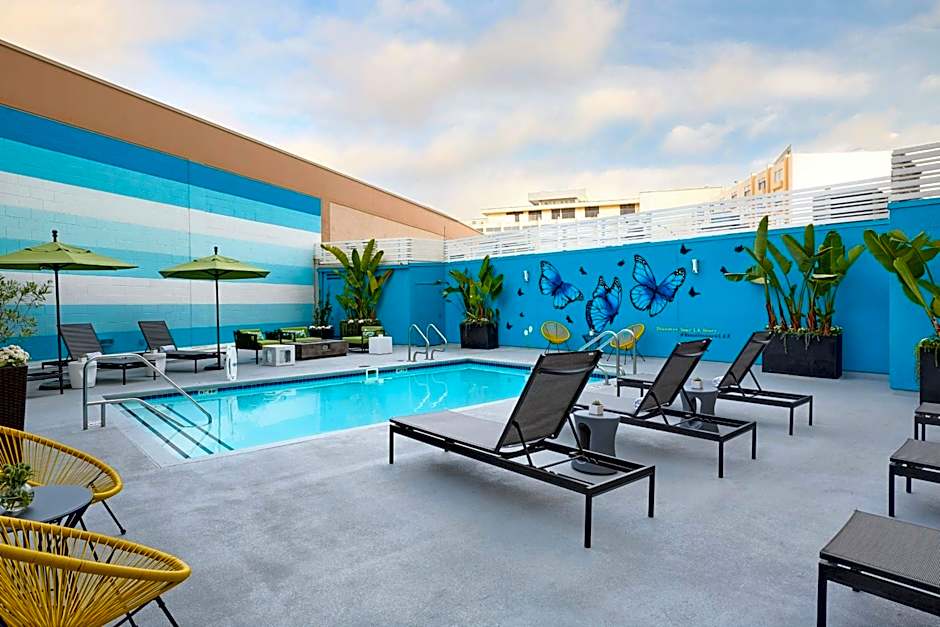 Renaissance Los Angeles Airport Hotel