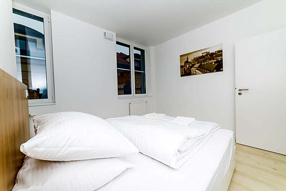 City Castle Apartments Free Parking