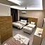 Grand Black Hotel