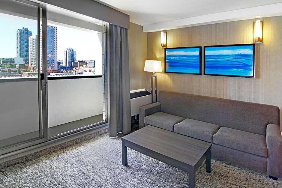 Holiday Inn Express Calgary By IHG