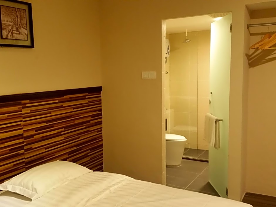 Sri Iskandar Hotel