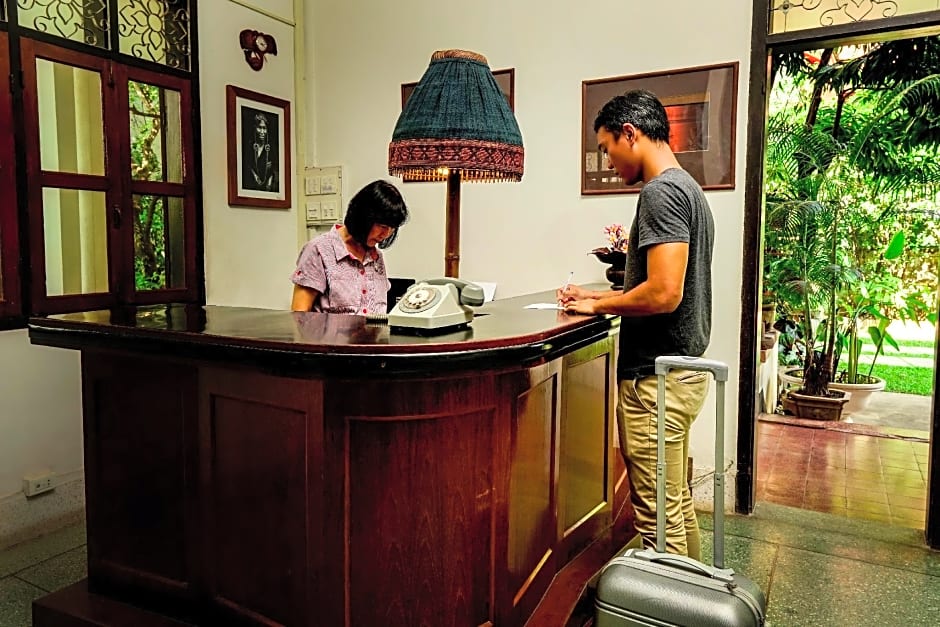 Lanis House by the Ponds