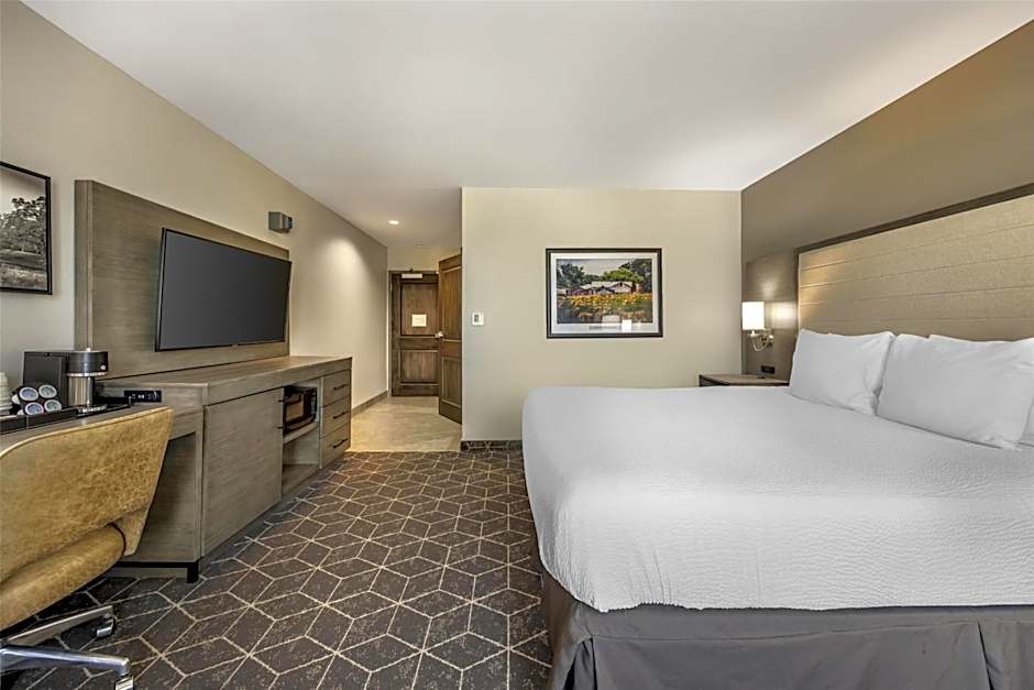 Best Western Plus Lawrenceburg