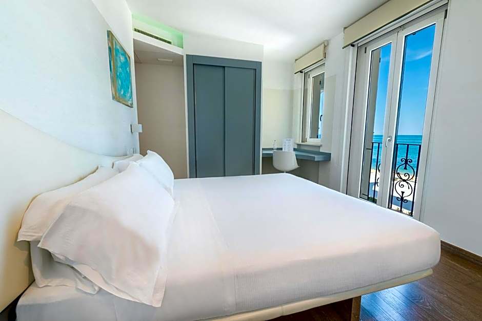 Life Hotel Seaview & Spa