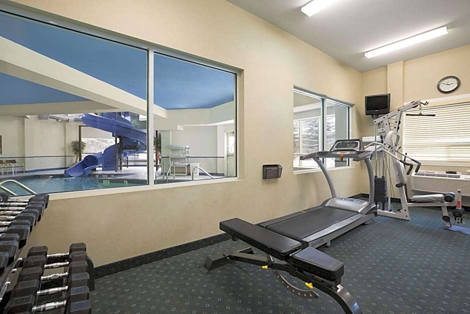 Travelodge by Wyndham Strathmore